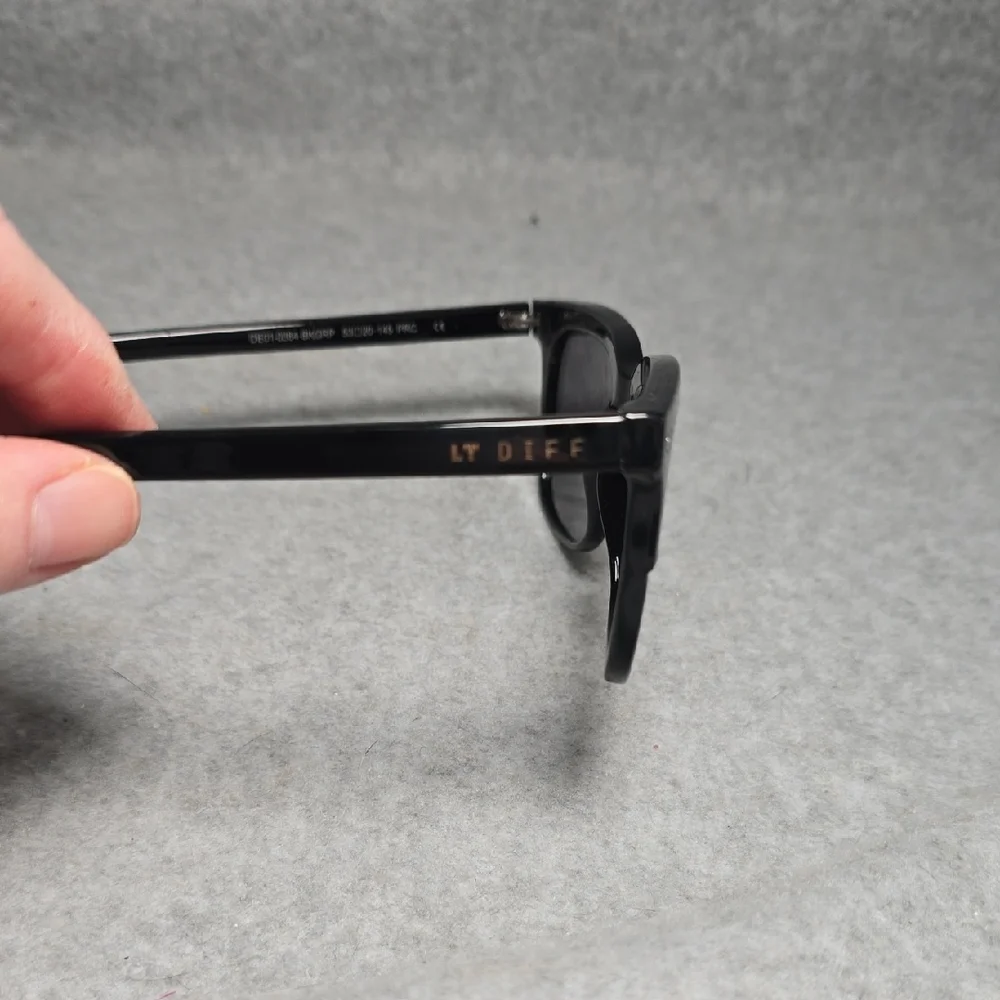 Diff Billie Square Eyewear Classic Black Sunglasses